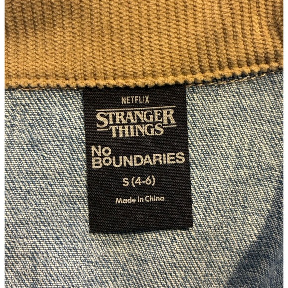Netflix Official Stranger Things Denim Patch Logo Jacket Women\'s Juniors Small‎